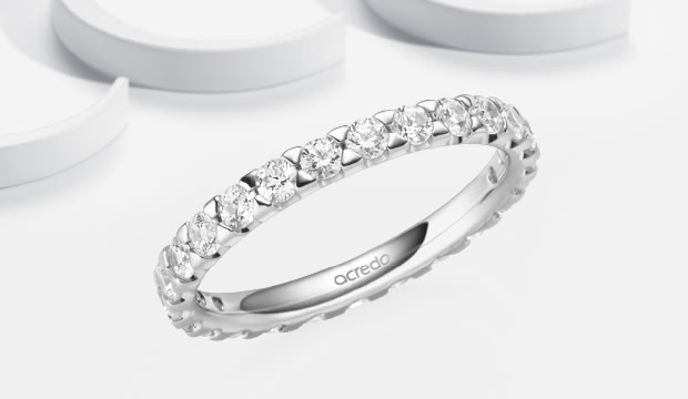diamondJewelryPresentsMother